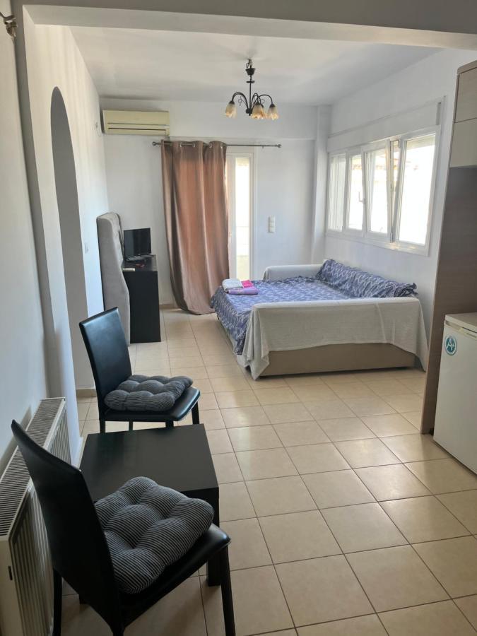 Christos Apartment ราฟีนา ภายนอก รูปภาพ